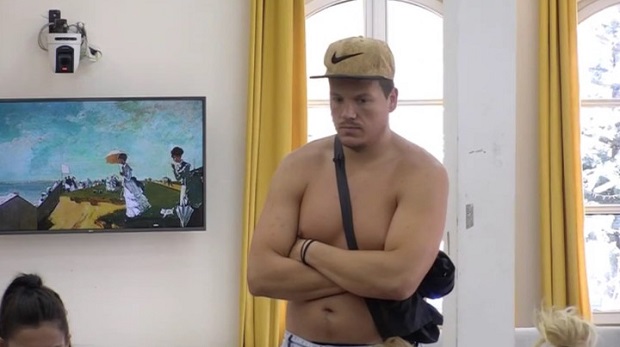 ДА СРЦЕ ПРЕПУКНЕ: Слоба са сузама у очима изјавио саучешће Кијиној породици, па позвао све да дођу на сахрану! (ВИДЕО)